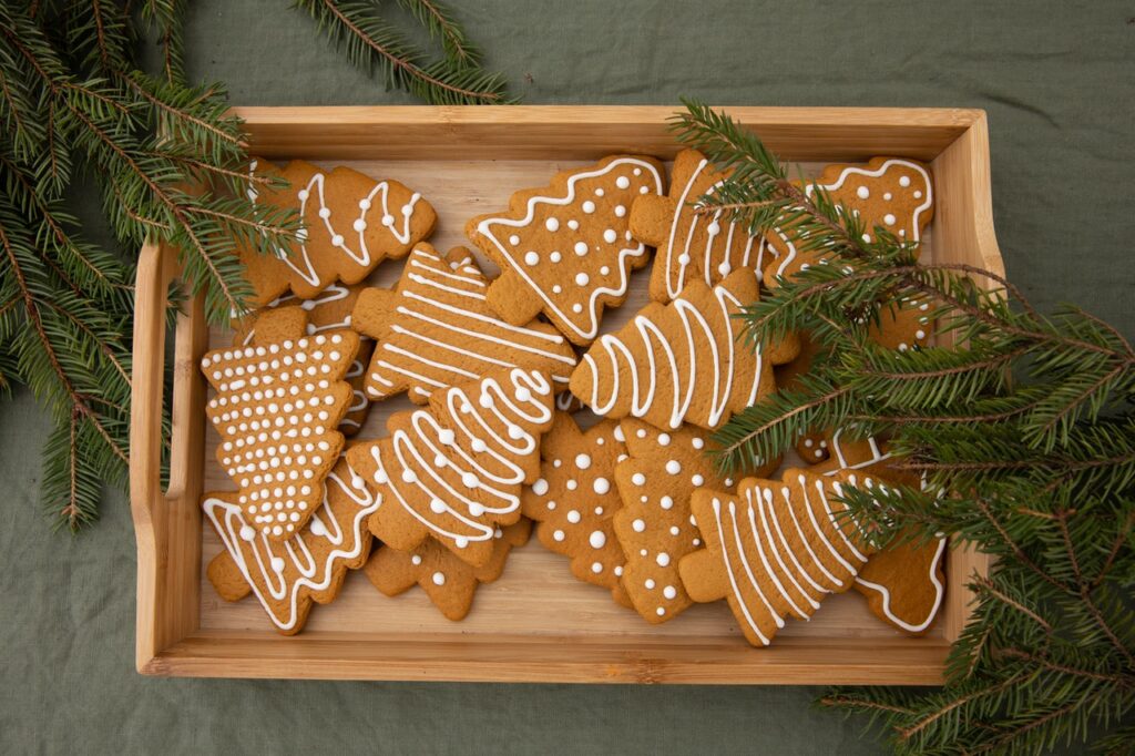 Christmas around the world - Poland - gingerbread decorations