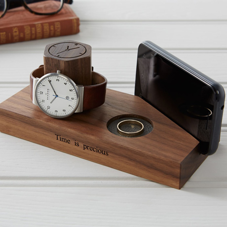 Personalised-bedside-watch-stand_10-Last-Minute-Gift-Ideas-by-The-British-Hamper-Company
